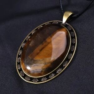 Natural TIger's EYE Stone Necklace. (D)